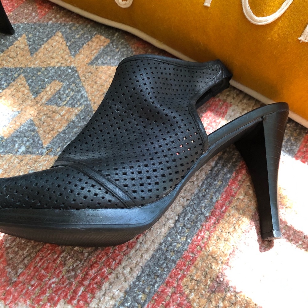 Black Shoes